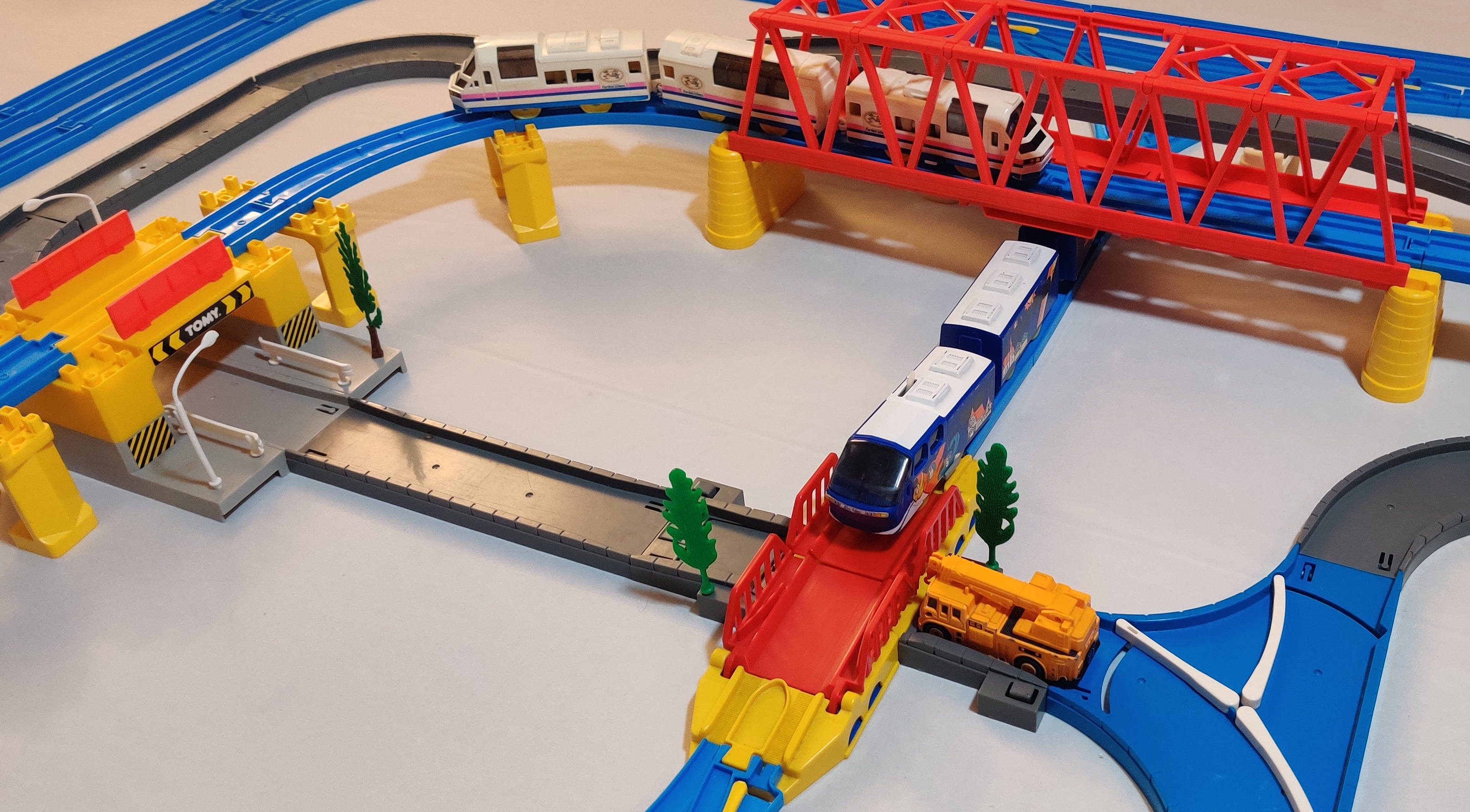 Tomica World Super Deluxe Set